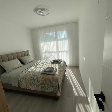 сарафово Family *